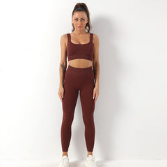 Seamless 2-Piece Yoga Set – Sculpting Bra & High-Waist Leggings