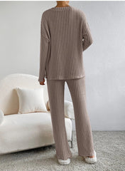 Chic Striped Two-Piece Set – Relaxed Fit