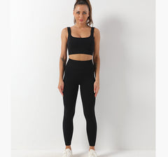 Seamless 2-Piece Yoga Set – Sculpting Bra & High-Waist Leggings